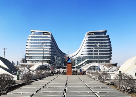 翼展天地大廈